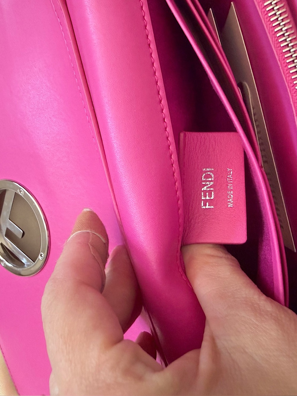 SOLD❗️FENDI Calfskin F is Fendi Kan I WOC chain crossbody bag fuchsia pink - Picture 9 of 11
